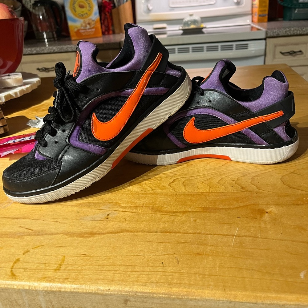 Lightly worn Nike Huarache Dance Low runners. 
$70